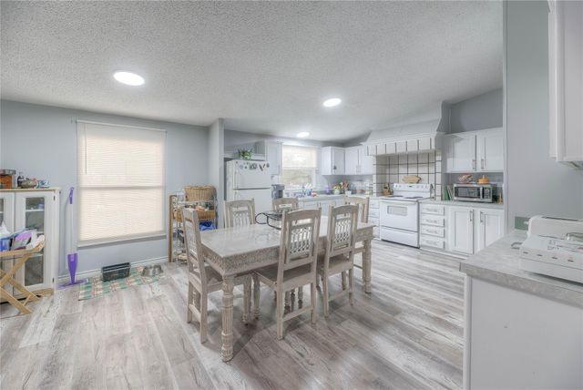 17709 Pine View Drive, Conroe, TX 77302