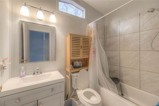 17709 Pine View Drive, Conroe, TX 77302