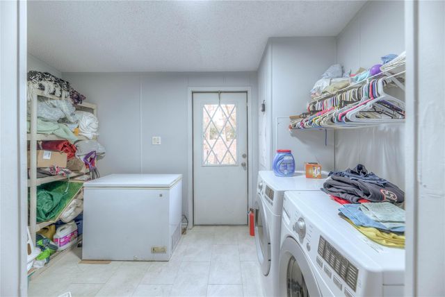 17709 Pine View Drive, Conroe, TX 77302