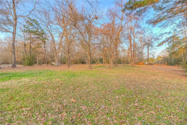 17709 Pine View Drive, Conroe, TX 77302