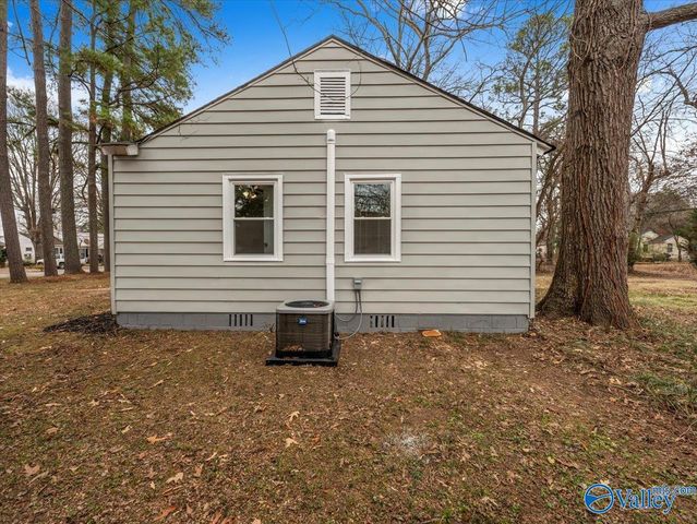 1605 SE 7th Street, Decatur, AL 35601