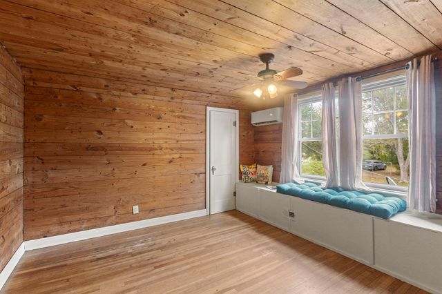 301 N Pine Street, Woodville, TX 75979