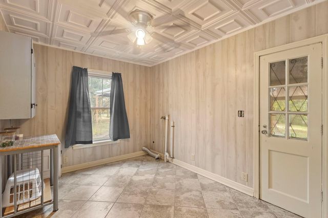 301 N Pine Street, Woodville, TX 75979