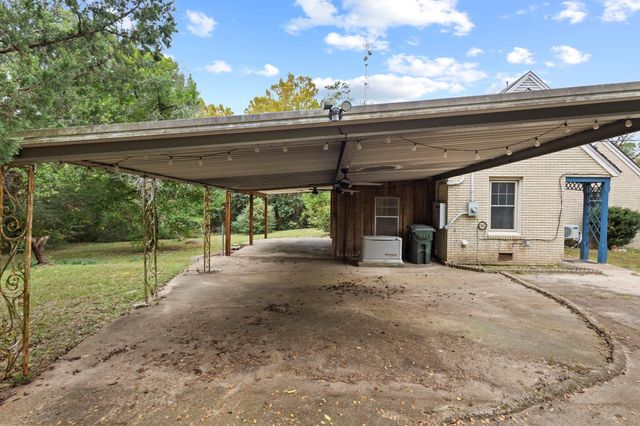 301 N Pine Street, Woodville, TX 75979