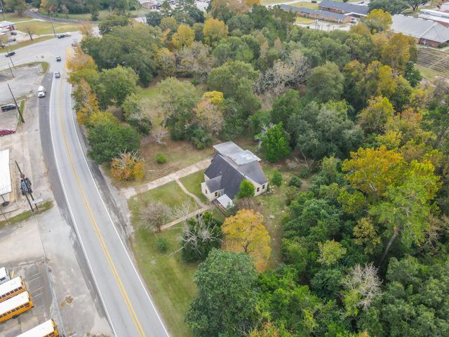 301 N Pine Street, Woodville, TX 75979