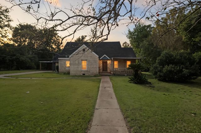 301 N Pine Street, Woodville, TX 75979