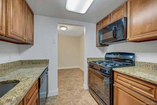 2 Park Avenue 2C, Eastchester, NY 10709