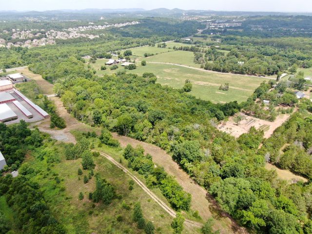 2065 Kidd Rd, Nolensville, TN 37135