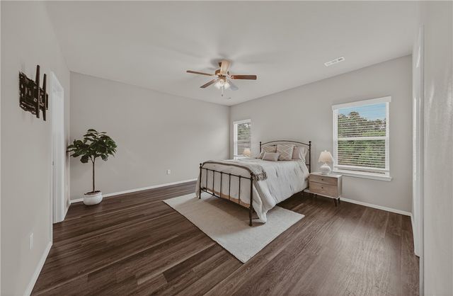949 E Sparrow Circle, Fayetteville, AR 72701