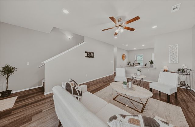 949 E Sparrow Circle, Fayetteville, AR 72701