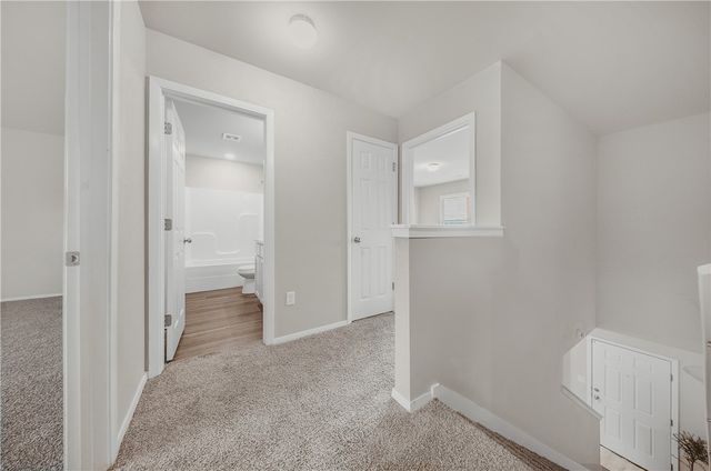 949 E Sparrow Circle, Fayetteville, AR 72701