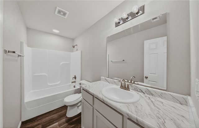 949 E Sparrow Circle, Fayetteville, AR 72701