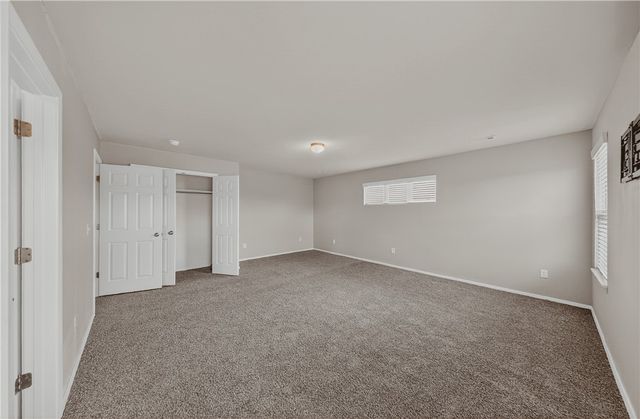 949 E Sparrow Circle, Fayetteville, AR 72701