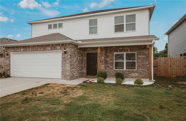 949 E Sparrow Circle, Fayetteville, AR 72701