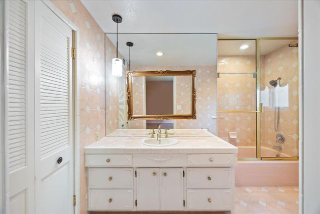 1786 Le Bec Ct, Lodi, CA 95240