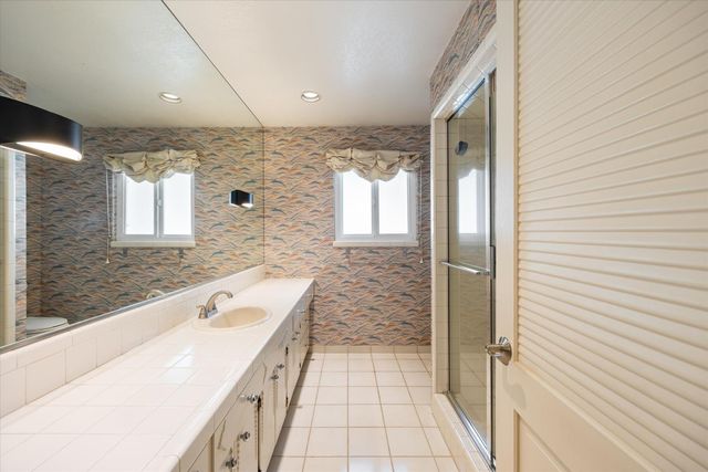 1786 Le Bec Ct, Lodi, CA 95240