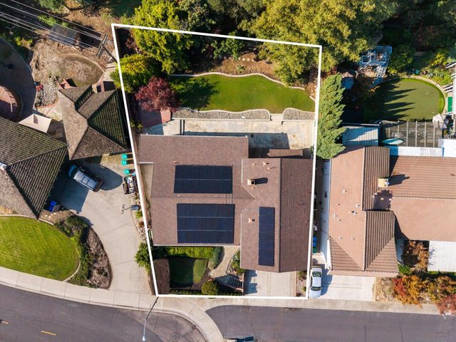 1786 Le Bec Ct, Lodi, CA 95240