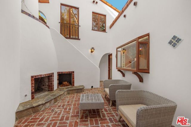 15012 Del Gado Drive, Sherman Oaks, CA 91403