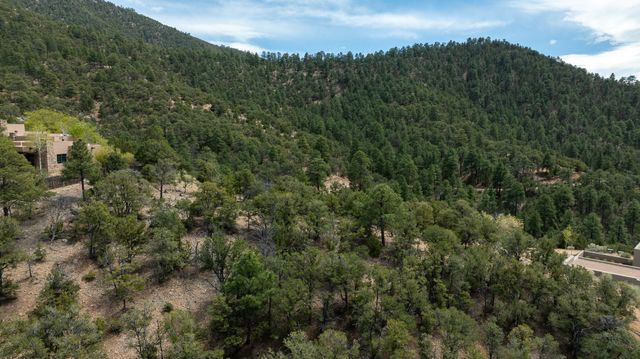 2567 Atalaya Hills Trail, Santa Fe, NM 87505