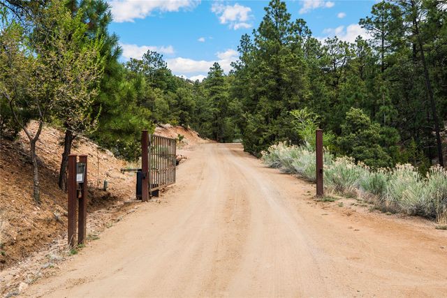 2567 Atalaya Hills Trail, Santa Fe, NM 87505