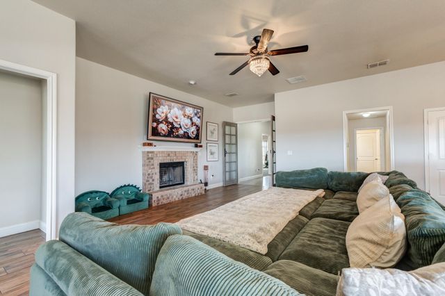 6513 Fordham Street, Lubbock, TX 79416