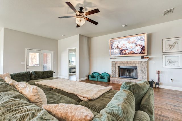 6513 Fordham Street, Lubbock, TX 79416