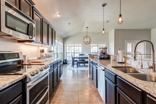 6513 Fordham Street, Lubbock, TX 79416