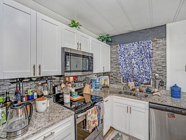 5124 DARLINGTON ROAD, Holiday, FL 34690