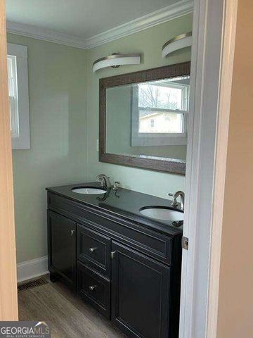 1605 Broad Street, Conyers, GA 30012