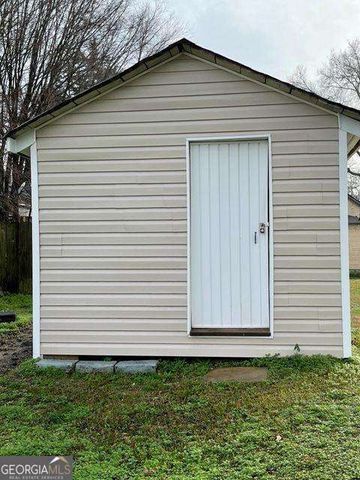 1605 Broad Street, Conyers, GA 30012
