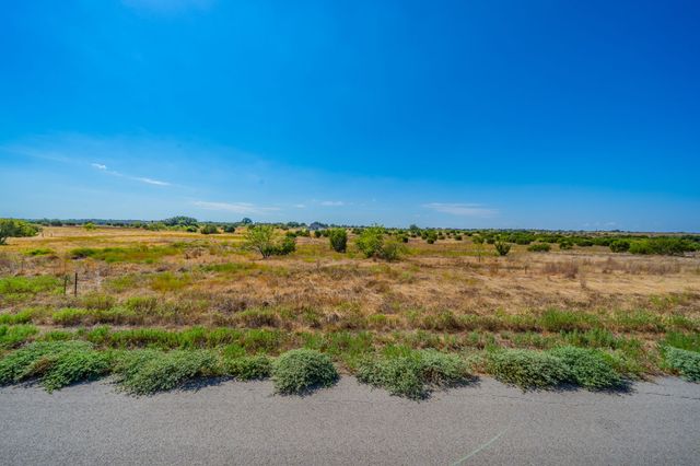514 Hollow Drive, Lipan, TX 76433