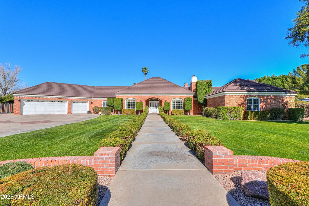 1520 E ELMWOOD Circle, Mesa, AZ 85203 — exterior