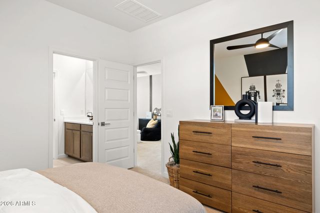 6998 W PINNACLE VISTA Drive, Peoria, AZ 85383