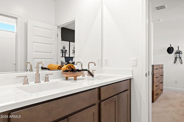 6998 W PINNACLE VISTA Drive, Peoria, AZ 85383