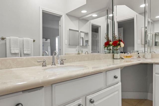 7701 Rialto BLVD 1426, Austin, TX 78735