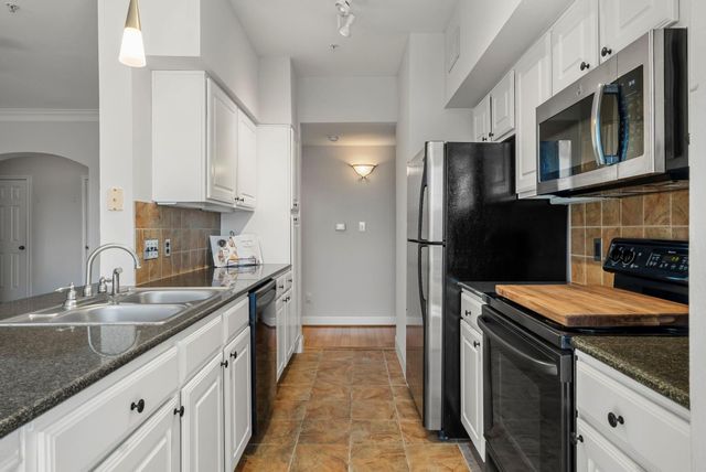 7701 Rialto BLVD 1426, Austin, TX 78735