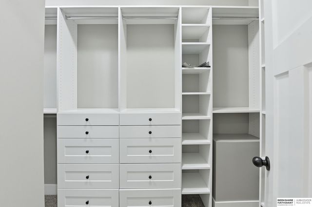 8230 N 173rd Street, Bennington, NE 68007