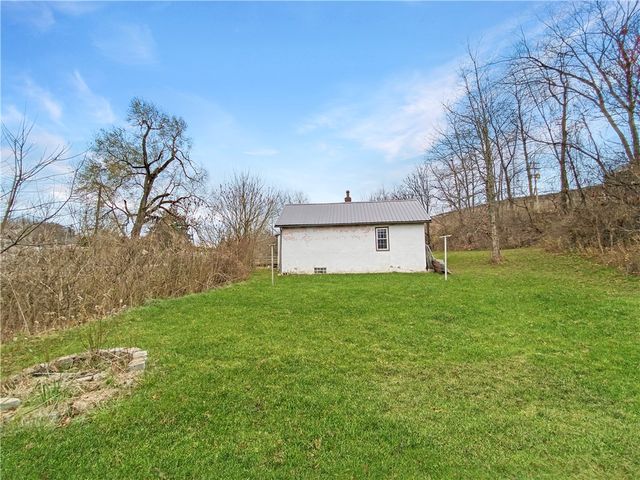 26 McNair Ave, Burgettstown Boro, PA 15078