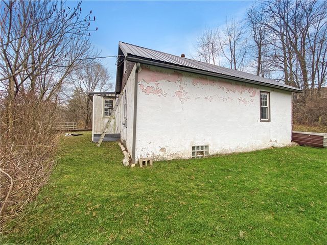 26 McNair Ave, Burgettstown Boro, PA 15078