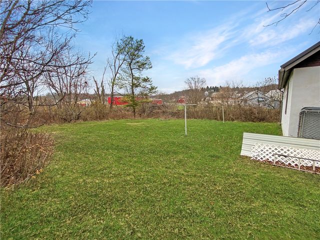 26 McNair Ave, Burgettstown Boro, PA 15078