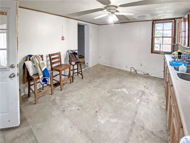 26 McNair Ave, Burgettstown Boro, PA 15078