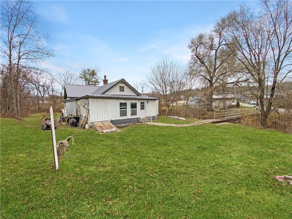 26 McNair Ave, Burgettstown Boro, PA 15078