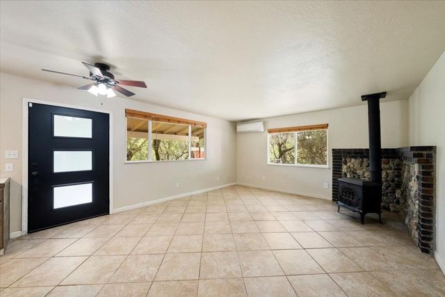 1302 Nicks Ln, Placerville, CA 95667