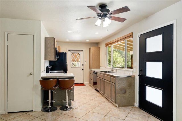 1302 Nicks Ln, Placerville, CA 95667