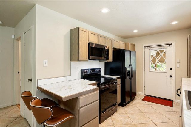 1302 Nicks Ln, Placerville, CA 95667