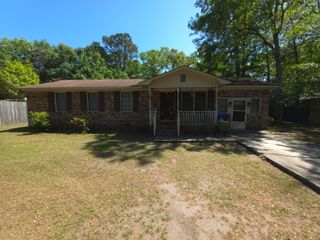 1541 Fort Johnson Road, Charleston, SC 29412