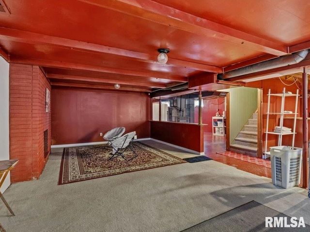 2124 BLACKHAWK Road, Springfield, IL 62702