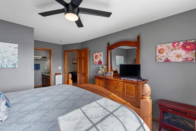 852 Ashley AVENUE, Port Washington, WI 53074