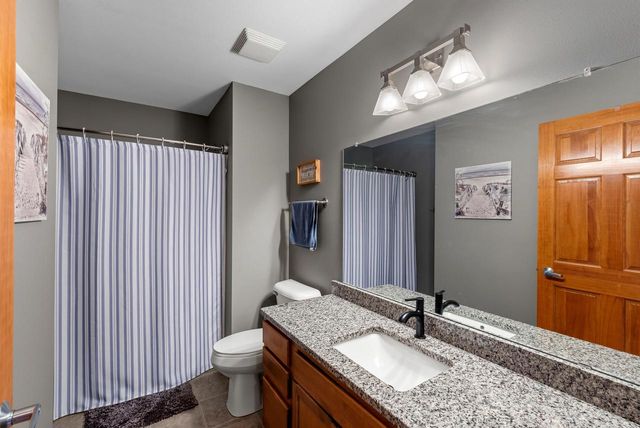 852 Ashley AVENUE, Port Washington, WI 53074