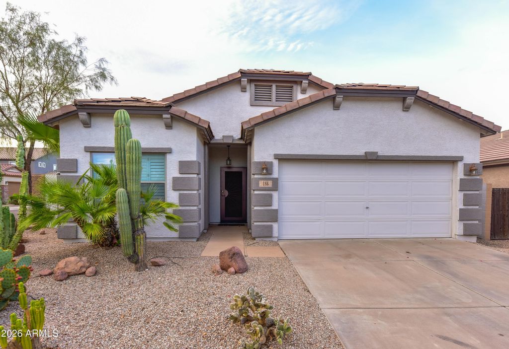 186 W SADDLE Way, San Tan Valley, AZ 85143 — exterior